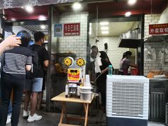 -覃肥叔桂林米粉(粮道街店)