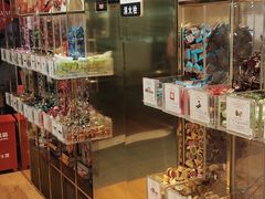 零售区-VENCHI 闻绮(上海佛罗伦萨小镇店)
