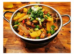 -乡土特色.冷锅鱼.牦牛肉汤锅