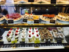 -莓园冰淇淋店