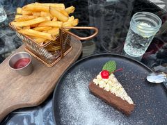 -BOURBON 玻本美式餐厅酒吧(虹桥新天地店)