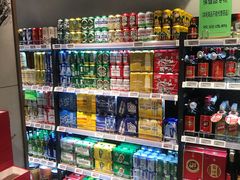 -中百仓储超市有限公司(越秀星汇维港店)
