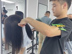 -首脑美容美发化妆美甲培训学校(长沙校区)