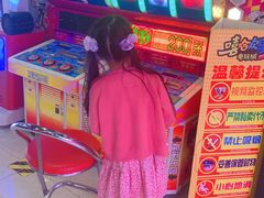 -嘻哈欢乐场(华宇广场店)