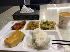 -天津波士信达奔驰4S店(卫津南路店)