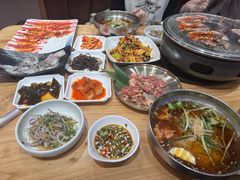 -青瓦餐厅·生鱼片·韩园烤肉(西塔店)