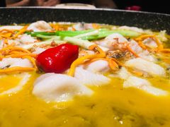 老坛酸菜鱼-山城外·非遗酸菜鱼(财富中心店)