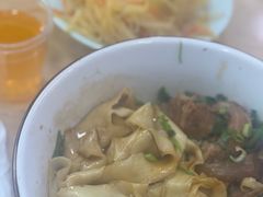 -钢阳酸菜红烧牛肉面(季乐路店)