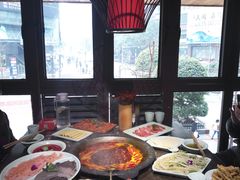 -红九格老火锅(三峡广场店)