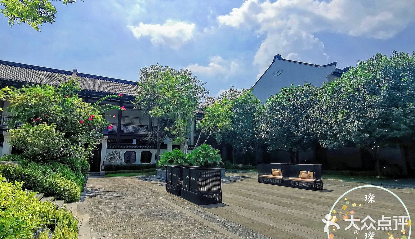 曲径通幽处， 禅房花木深🍃