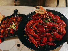 -巴厘龙虾·榜首油焖大虾(音乐学院·沿江酒馆店)
