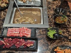 -牛里牛气· 榴莲海鲜鲜牛肉自助火锅·烤肉(横岗店)