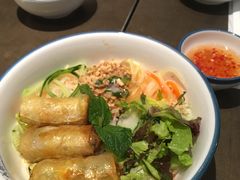 越南春卷捞檬粉-美奈小馆·越南料理(中航城君尚购物中心店)