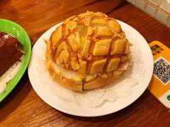 Big&nbsp;men菠萝包-澳门陈光记烧味饭店(南京德基广场店)
