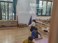-蒙蒙狮蒙台梭利儿童之家