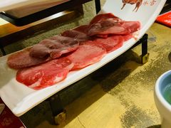 -左庭右院鲜牛肉火锅(金山万达店)
