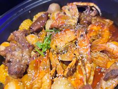 -徐记小怪兽肉蟹煲店(哈西万达金街店)