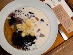 -RUXU入续糖水铺与包(卓悦中心店)