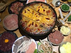 -白乐天毛肚火锅馆(解放碑店)