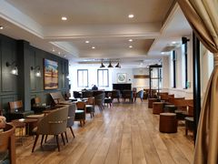 大堂-星巴克臻选(广州沙面店)