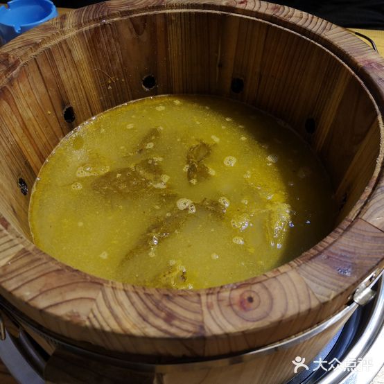 胖孩木桶鱼涮品小馆