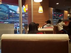 -麦当劳(杭州西湖银泰百货店)