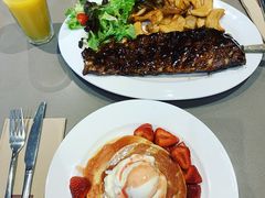 -Pancakes on the rocks(Darling Harbour)