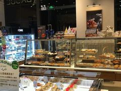 面包甜点陈列柜-巴黎贝甜(常德路店)