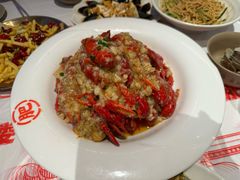 -肥肥虾庄·金牌油焖大虾(汉街SKP店)