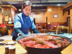 -白乐天毛肚火锅馆(解放碑店)