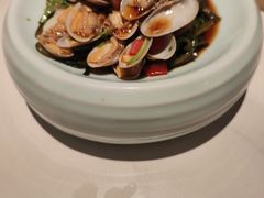 凉拌花甲拼青口-码头见·潮汕菜(领展中心城店)