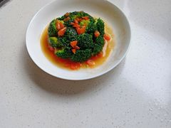 -爱贝尔高端月嫂(母婴护理)