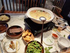 -老街烧烤大排档·地道湖北菜·龙虾馆(汉口火车站店)