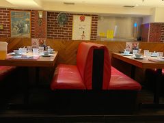 卡座-Lia Cafe Bar Restaurant松山咖啡屋