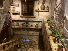 -老牌坊云南鱼豆花火锅(爱建店)