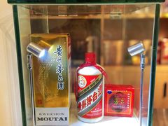 -包整·丝娃娃(一览甲秀楼风景店)