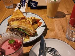 烤牛肉三明治配沙拉-The Diner X餐厅(青岛万象城店)