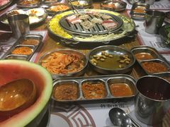 -青瓦炭韩潮烤肉(花园道店)