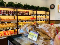 -红宝石·鲜奶小方·海派西点房(南翔店)