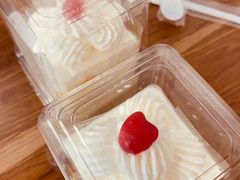 -红宝石·鲜奶小方·海派西点房(浦三店)