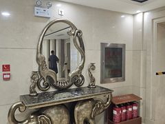 -碧中海汤泉汗蒸酒店