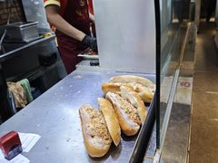 -Bánh Mì Huynh Hoa