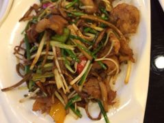 茶树菇炒猪颈肉-新南华大酒店(长寿店)