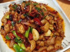 宫爆板筋-干老庆贵州留一手烤鱼·地摊火锅(财经大学店)