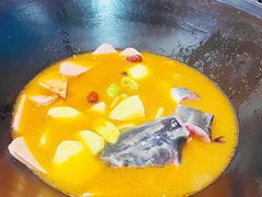 -老刘生态大鱼坊铁锅炖鱼(赛马场店)
