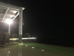 -瑰丽酒店·海吧·天际下午茶·现场DJ·天台酒吧