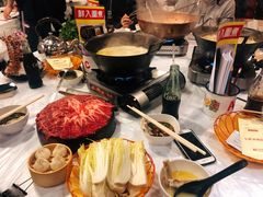 -鲜入围煮花胶鸡海鲜火锅