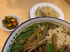 -镇南锅盖面馆(解放路店)