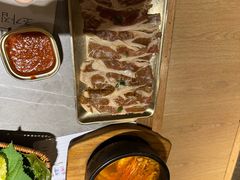 -草家酱蟹炭火烤肉店(珲春南路一店)