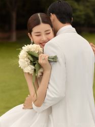 -至臻微拉婚纱摄影